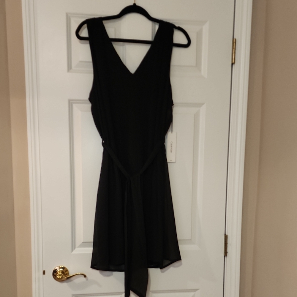 Calvi Klein Elegant Black Sleeveless Dress